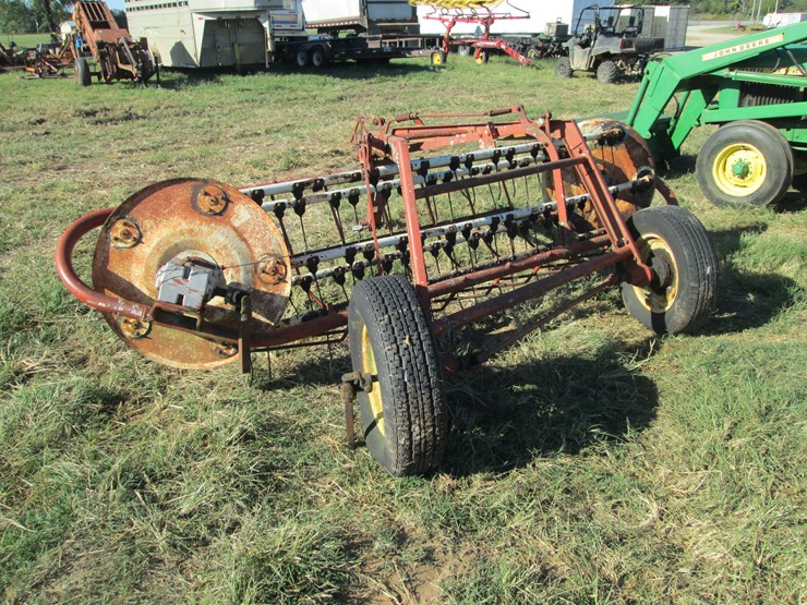 hesston-3800-image-4