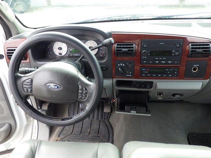 2006-ford-f350-image-9