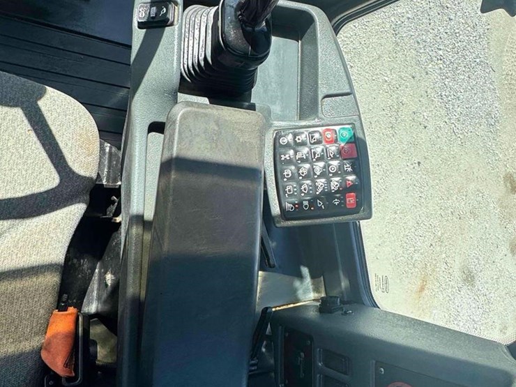2017-deere-624kii-image-10