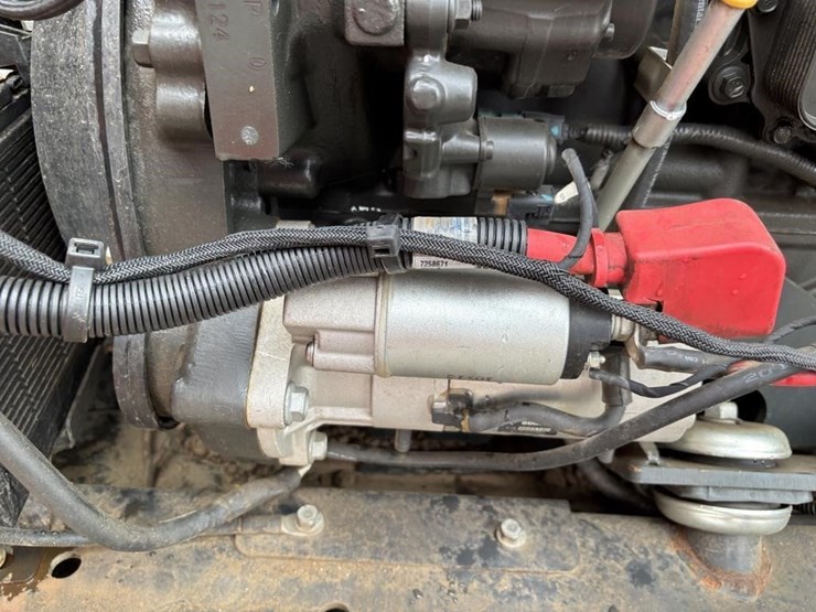 2021-bobcat-t770-image-36
