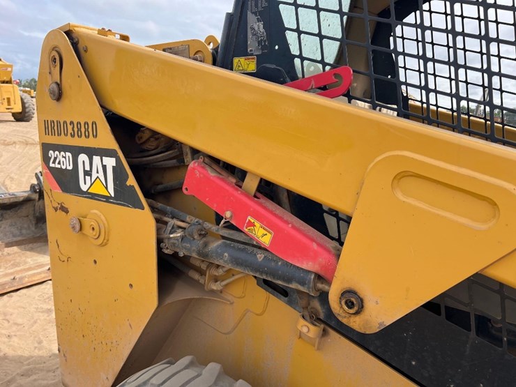 caterpillar-226d-image-20
