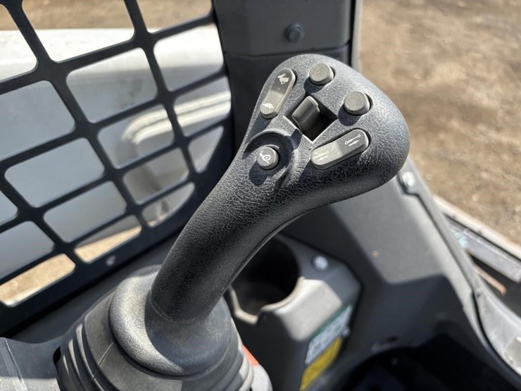2023-bobcat-t66-image-21