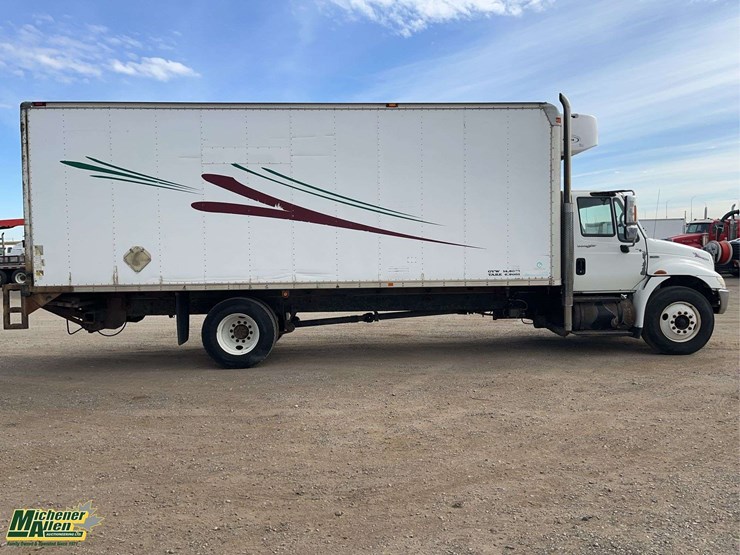 2009-international-durastar-4300-image-5