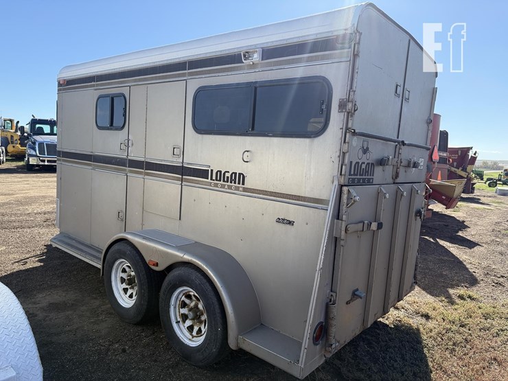 logan-2-horse-trailer-image-7