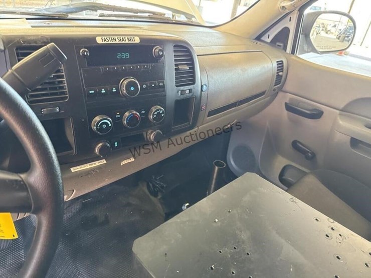 2012-chevrolet-silverado-1500-image-16
