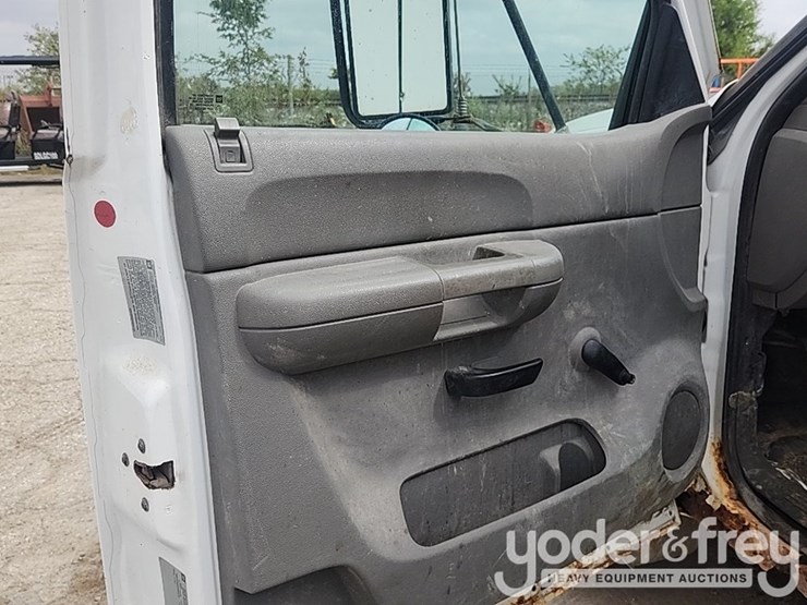 2007-chevrolet-3500hd-image-17
