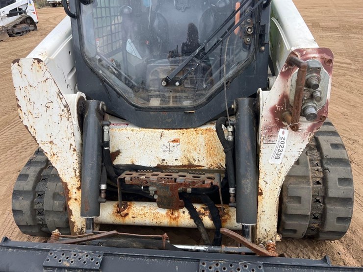 2016-bobcat-t595-image-18