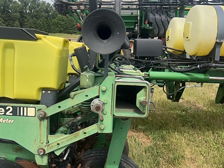 john-deere-7200-image-34