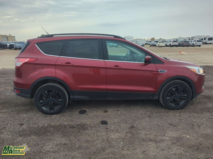 2015-ford-escape-se-image-23