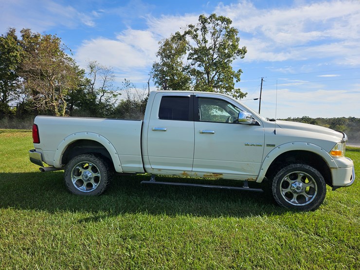 2009-dodge-ram-1500-image-19