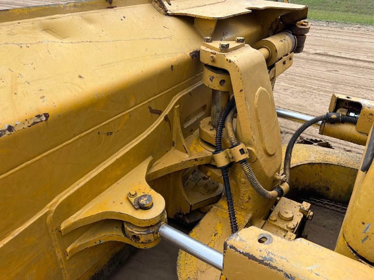 caterpillar-d5n-xl-image-28