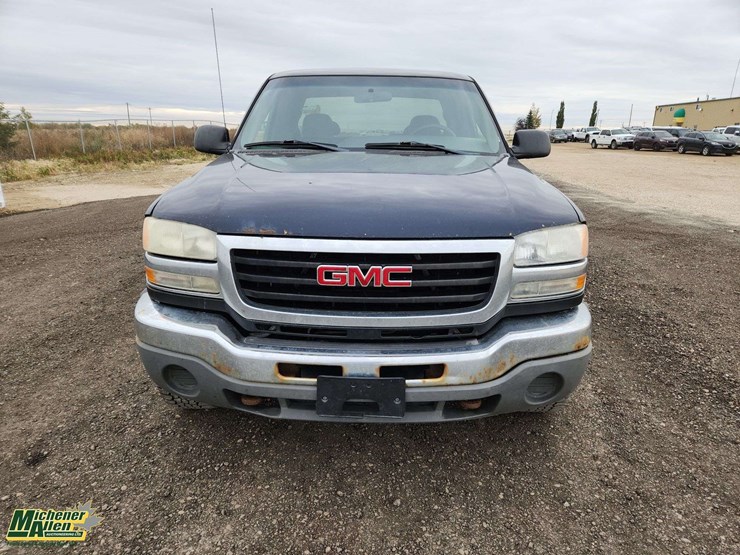 2006-gmc-sierra-2500hd-image-18