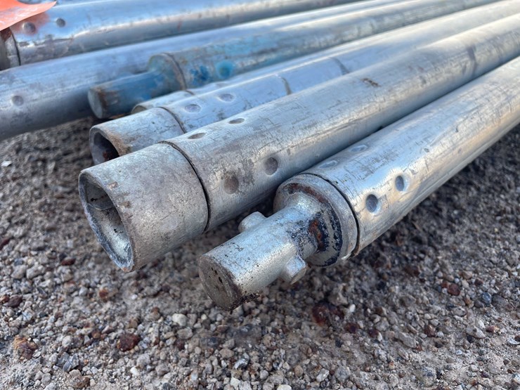 #1947-•-(16)-scaffold-tubes-with-end-fittings-image-3