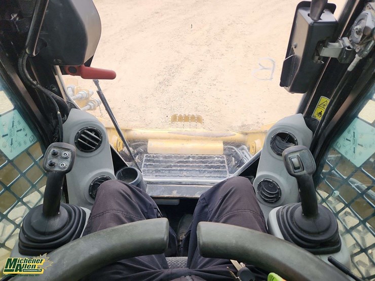 2013-caterpillar-262c2-image-11