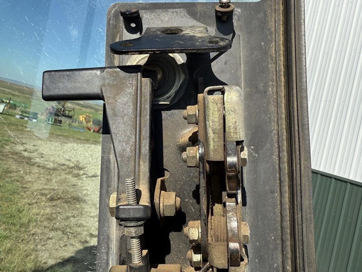 john-deere-7200-image-13