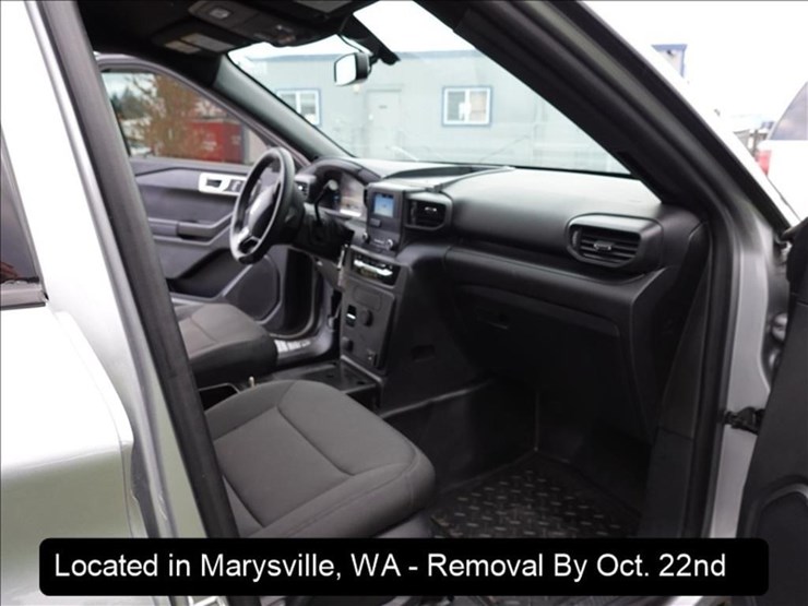 2020-ford-explorer-image-2