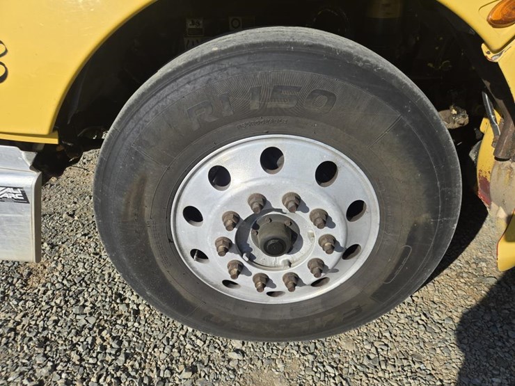 2012-kenworth-t660-image-46