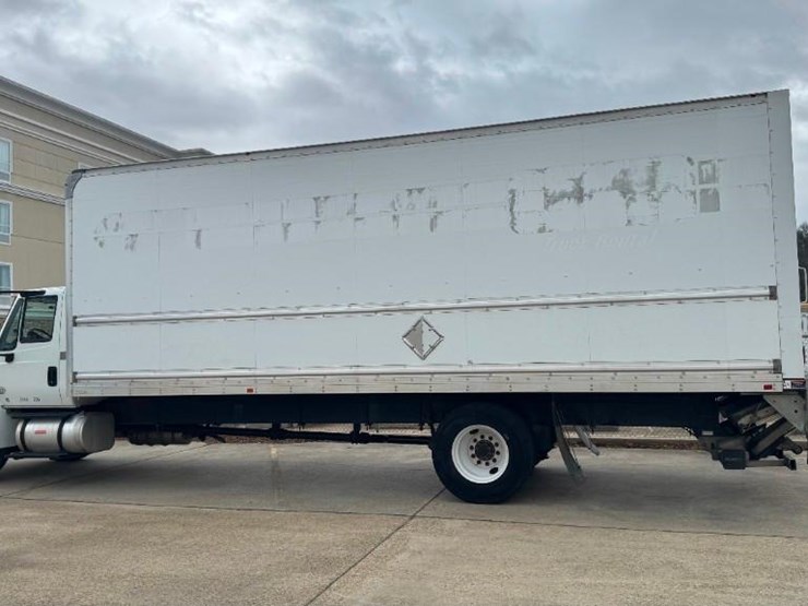 2019-international-durastar-4300-image-3
