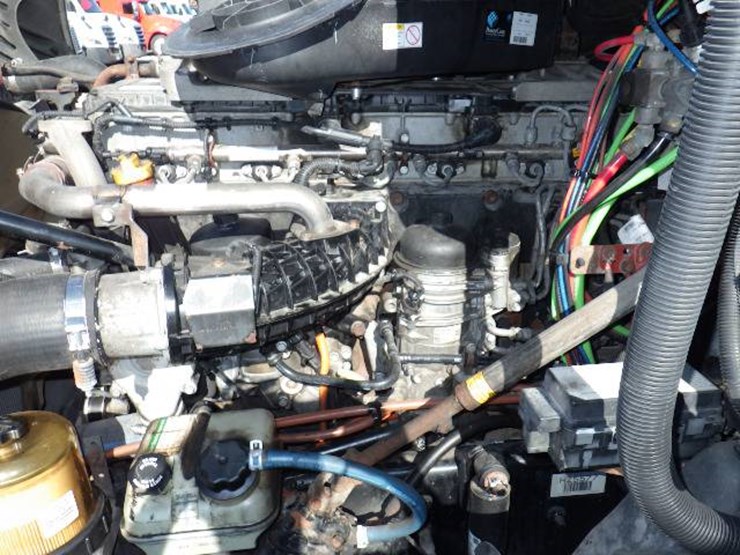 2017-freightliner-cascadia-125-image-12