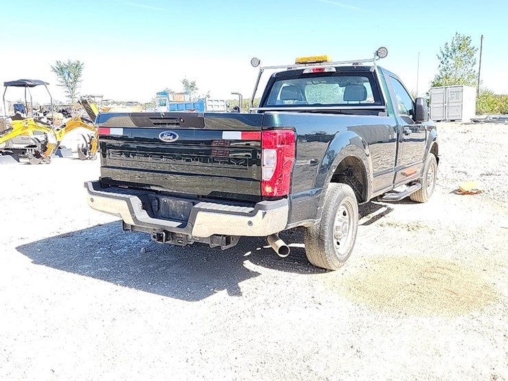 2020-ford-f250-xl-image-12