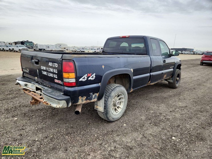 2006-gmc-sierra-2500hd-image-4