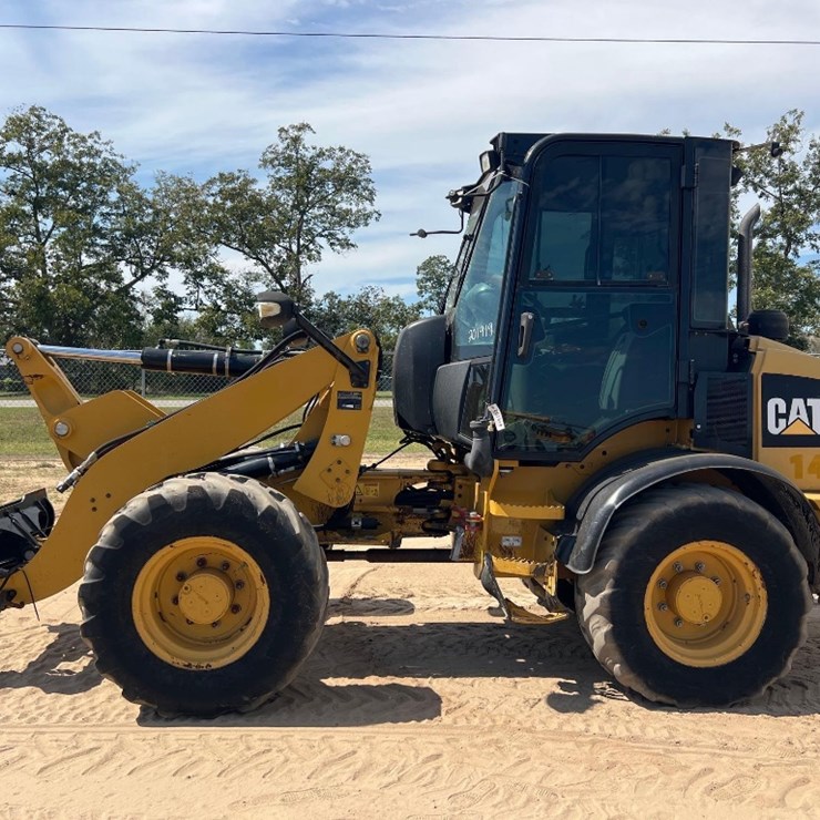2019 CATERPILLAR 908M