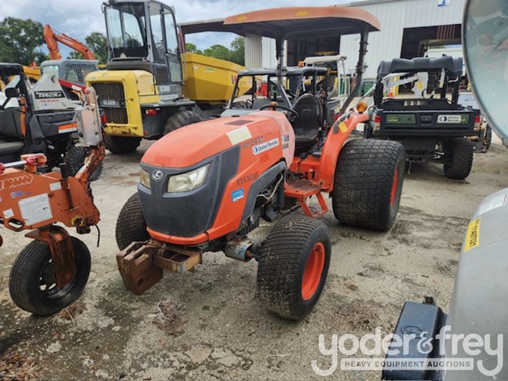 2016-kubota-mx5200hst-image-1