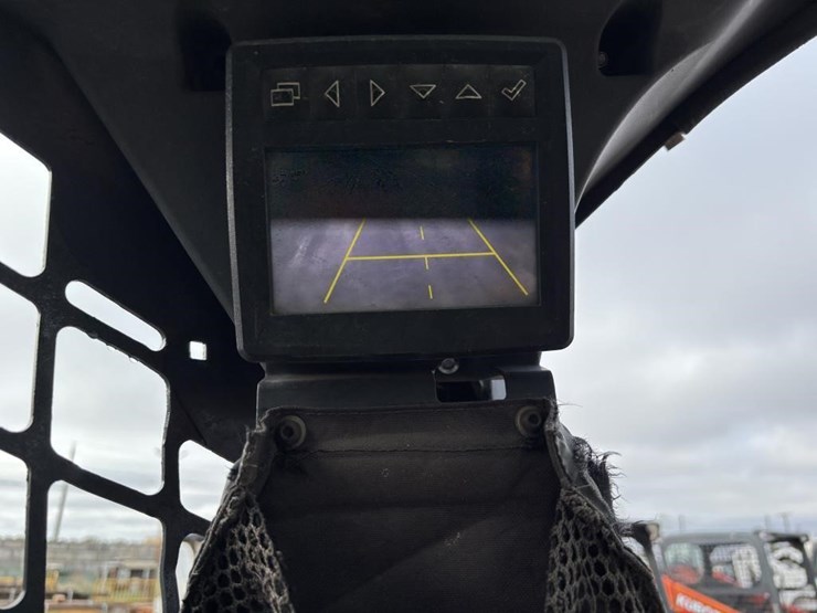 deere-325g-image-32
