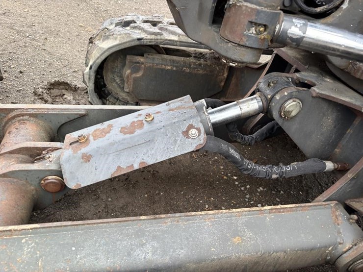 2019-bobcat-e32i-image-21