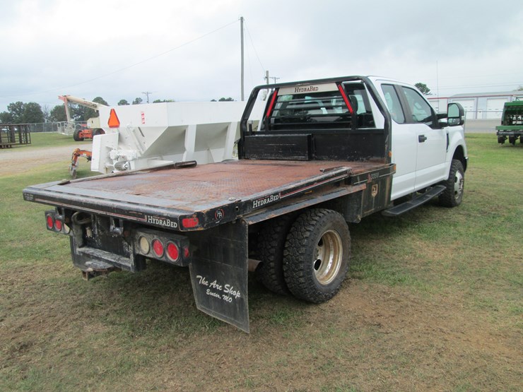 2017-ford-f350-xl-image-3
