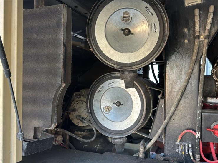 #146-•-2013-doosan-portable-air-compressor-image-40