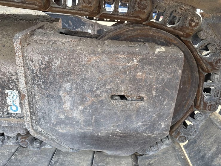 deere-245g-lc-image-16