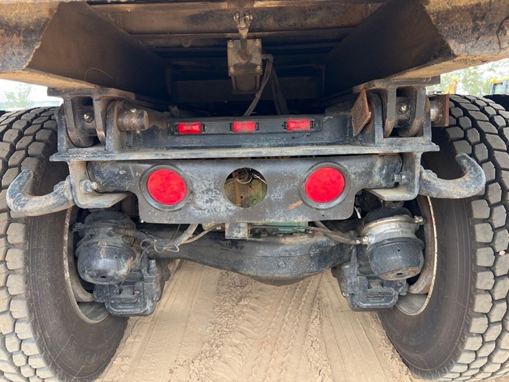 2002-mack-rd688s-image-14