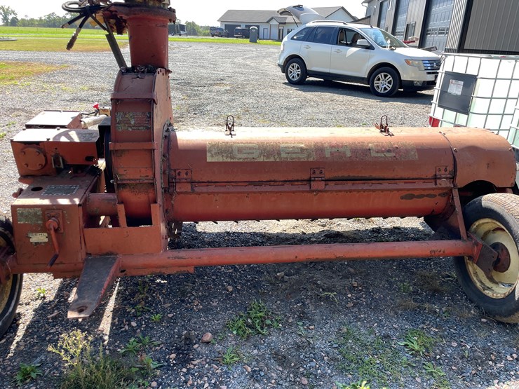#1675-•-gehl-72b-flail-chopper-image-11