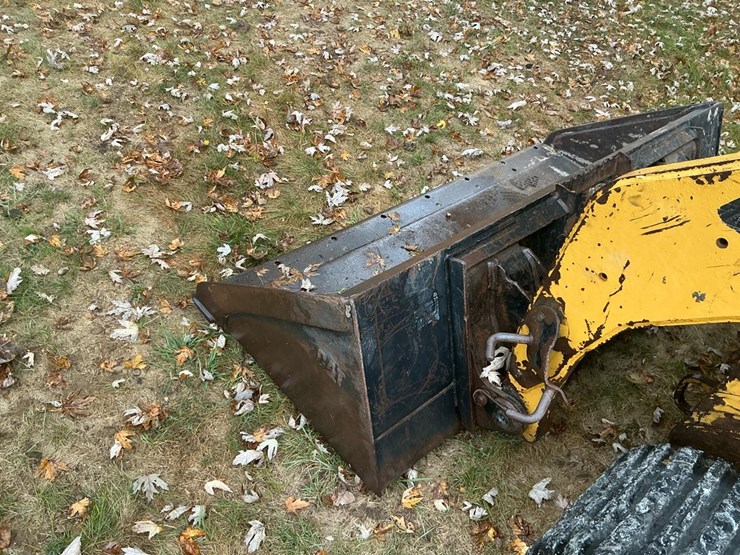 2010-caterpillar-257b-image-14