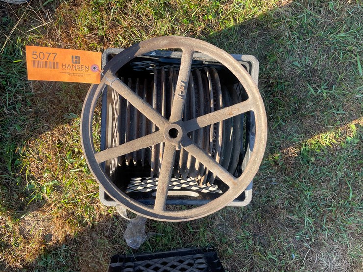#5077-•-assorted-pulleys-image-3