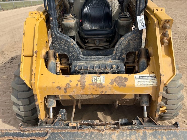 caterpillar-226d-image-15