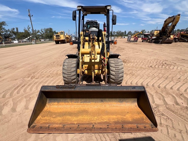 2018-caterpillar-903d-image-7