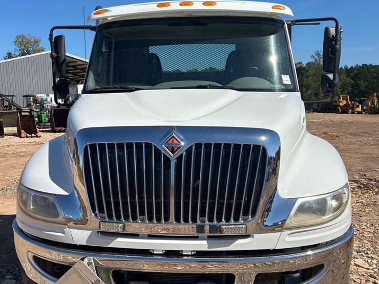 2015-international-durastar-4400-image-8