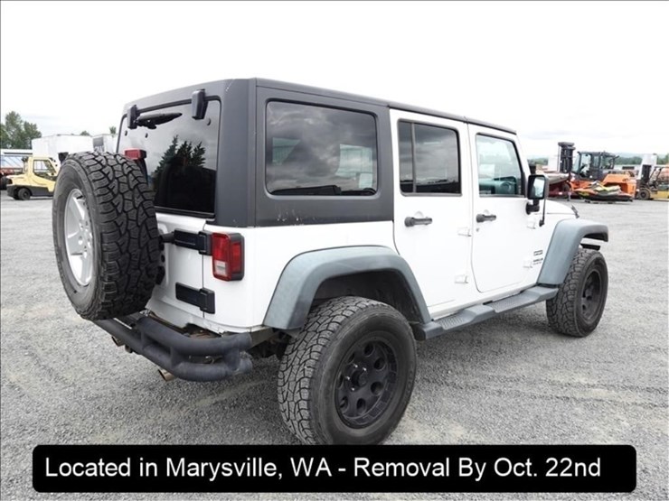2013-jeep-wrangler-sport-image-17