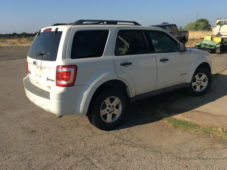 2011-ford-escape-image-5