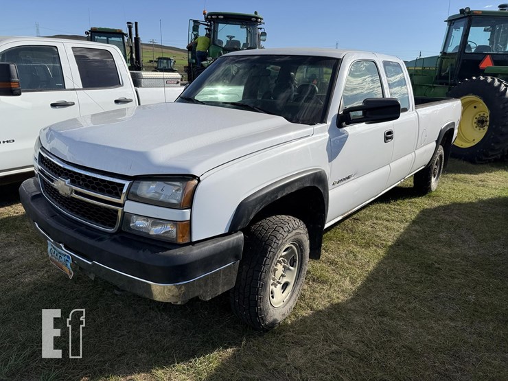 2006-chevrolet-2500hd-image-18