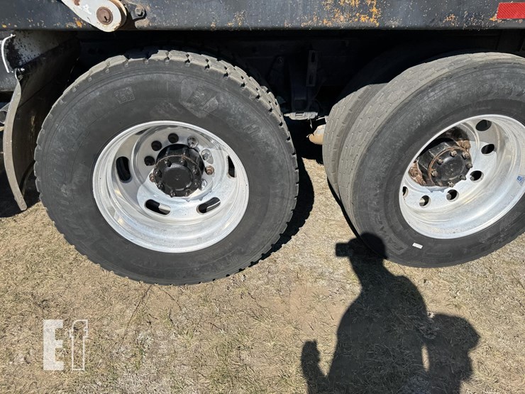 2011-kenworth-t800-image-20