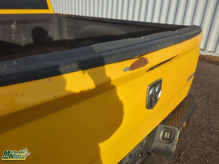 2019-ram-1500-classic-image-58