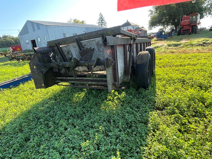 #5041-•-h-&-s-tandem-spreader-for-parts-image-2