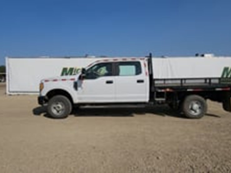 2017-ford-f350-image-33