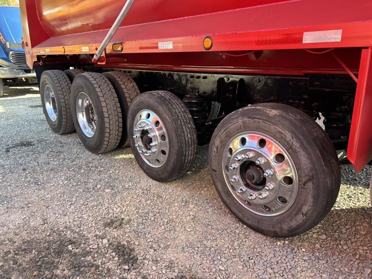 2002-peterbilt-357-image-16