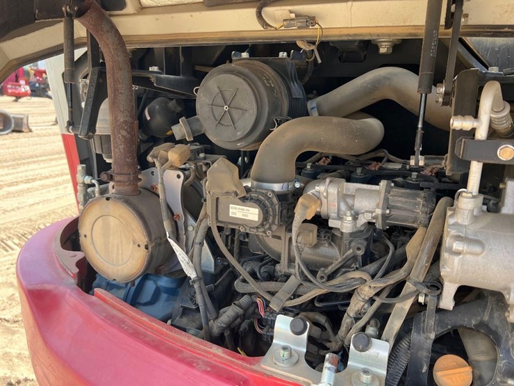 2021-takeuchi-tb240-image-22