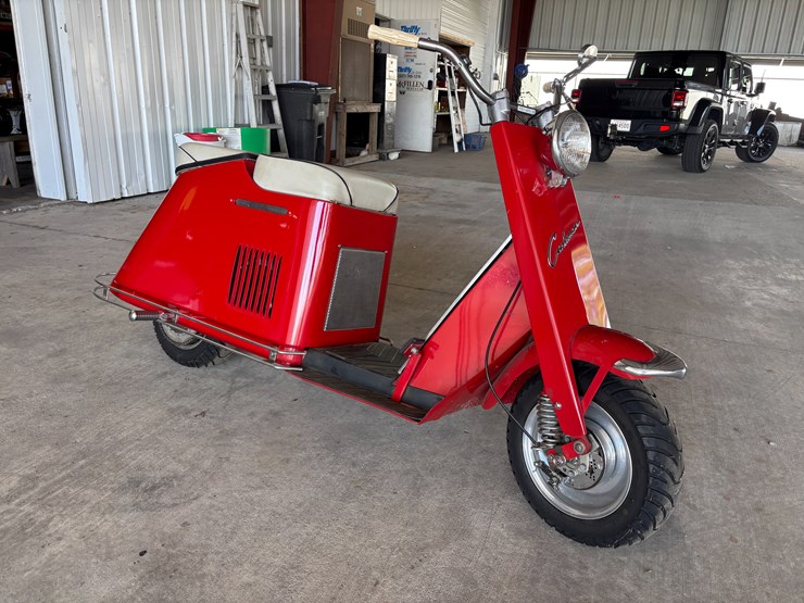 #225-•-1948-series-50-cushman-image-1