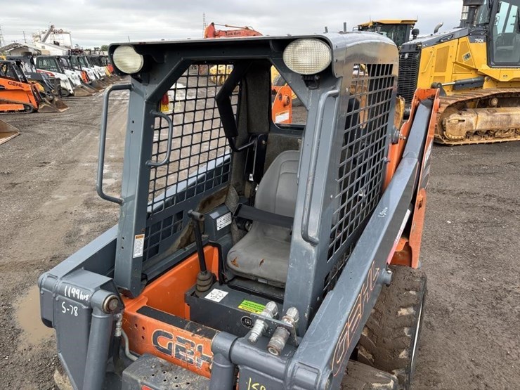 2018-gehl-r105-image-18